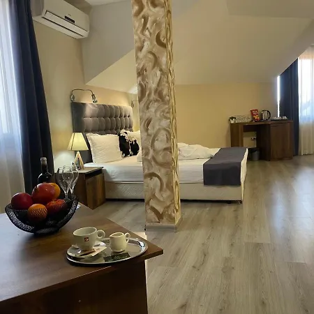 Ostrova Ξενοδοχείο Φιλιππούπολη