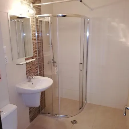 Hotel Ostrova 3*